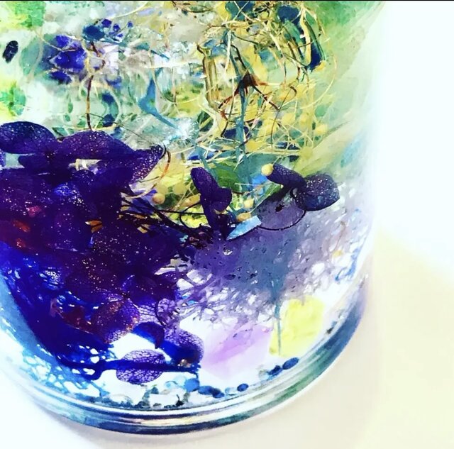 星屑の森』プリザーブドフラワーとクリスタルのメルヘンハーバリウム