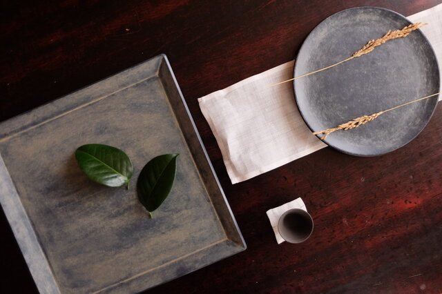 再入荷】一閑張四角盆 寄竹 | iichi 日々の暮らしを心地よくする