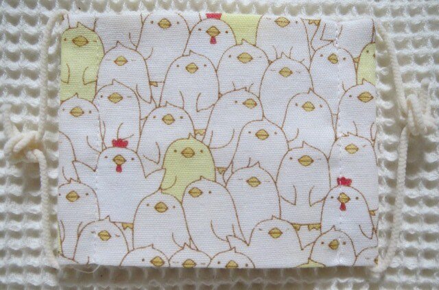 子供マスクSサイズ ひよことにわとりの画像1枚目