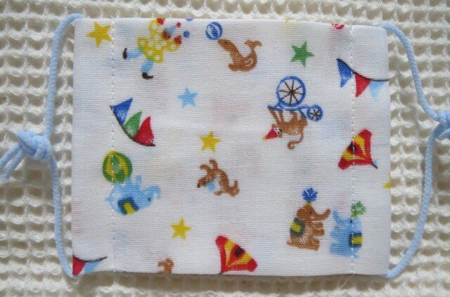 子供マスクSサイズ サーカス ホワイトの画像1枚目