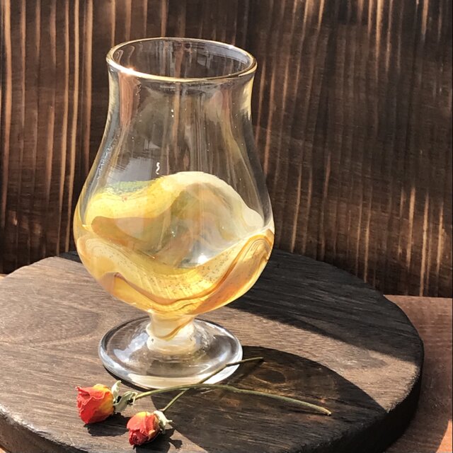 『チューリップグラス』