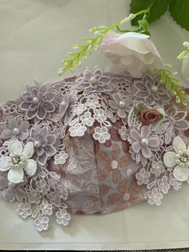 不織布が見えるマスクカバーくすみピンク桜刺繍ケミカルフラワー | iichi ハンドメイド・クラフト作品・手仕事品の通販