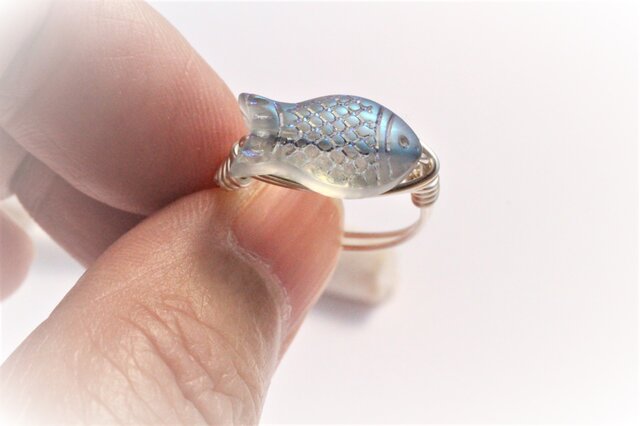 ちっちゃな お魚さんの ブレスレット | iichi 日々の暮らしを心地よく