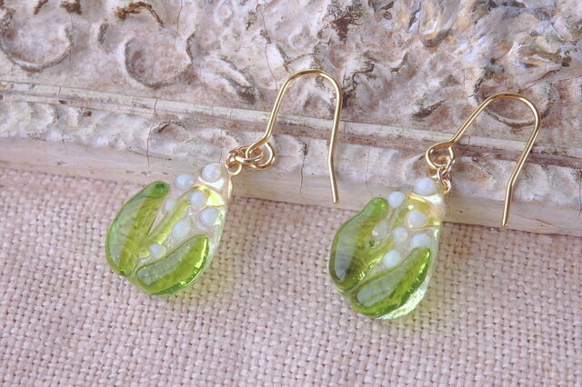 アンティーク★ムラーノガラス・ターコイズ鈴蘭★ドールピアス イヤリング★フランス 受注制作)ガラスのすずらんピアス＊ドロップ形（イヤリング変更可