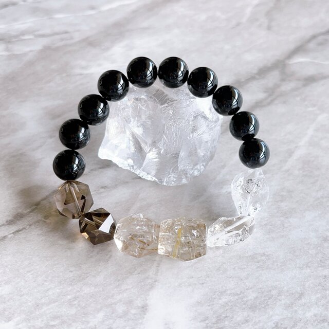 透明から漆黒へ✧モリオン10mmグラデーションお守りブレスレット✧ 天然石・パワーストーン・ジュエリー・アクセサリー