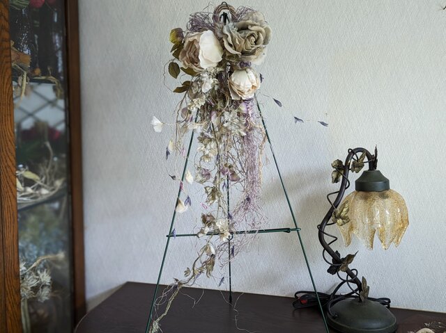 【染め布花】　シックな色合いのリース　ハンドメイド 染め布花のアンティークな花飾り＊ガーベラのリース | iichi