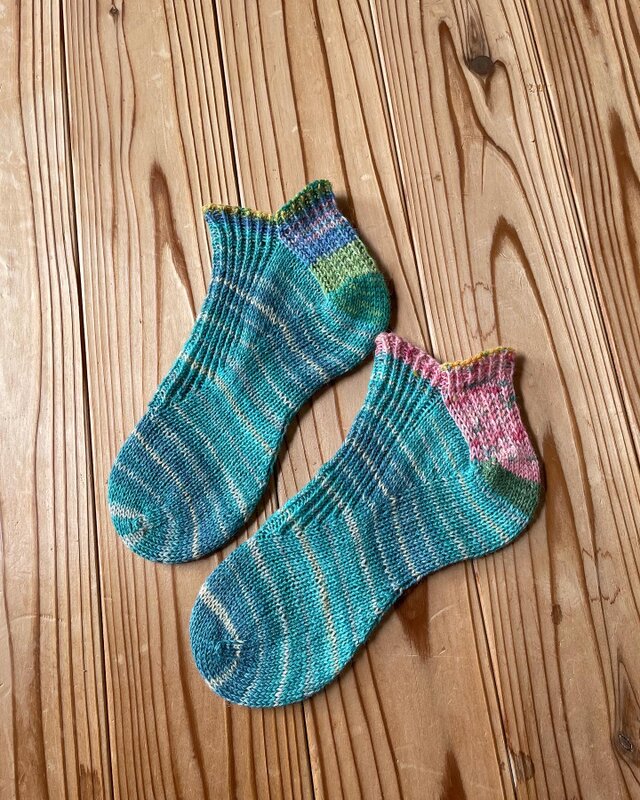 No.818 手編みショートソックス