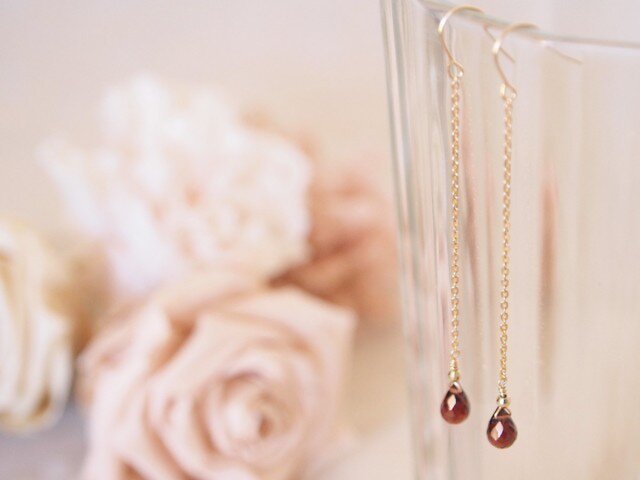14KGF/10K garnet drop ピアスの画像1枚目