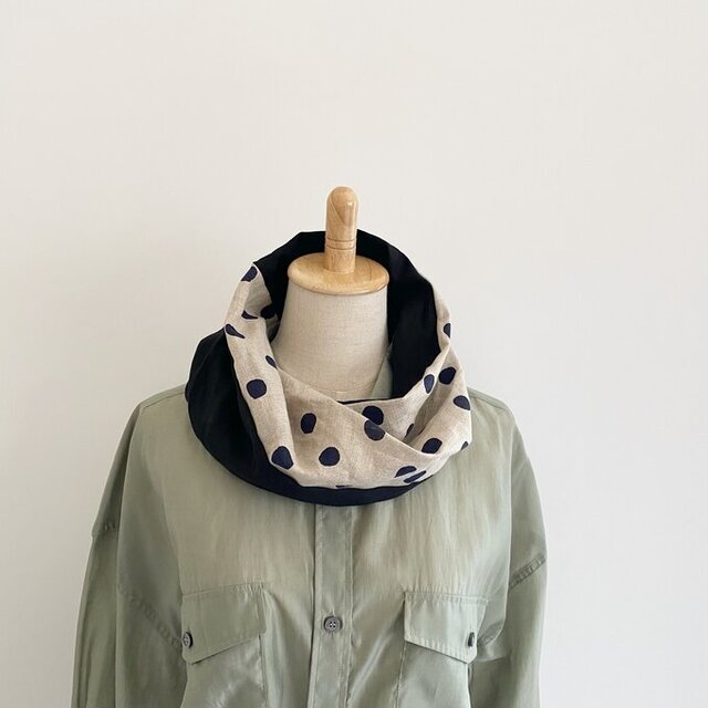 かぶるだけでおしゃれ見え♪上質リネンのバイカラースヌード 　水玉模様　ドット柄　シングル　一重のかぶるタイプ