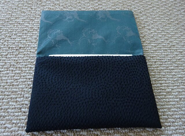 マルチボーダーシリーズ 裏を楽しむお懐紙入れ カエルの相撲 ちょっぴり難あり Winetours Az