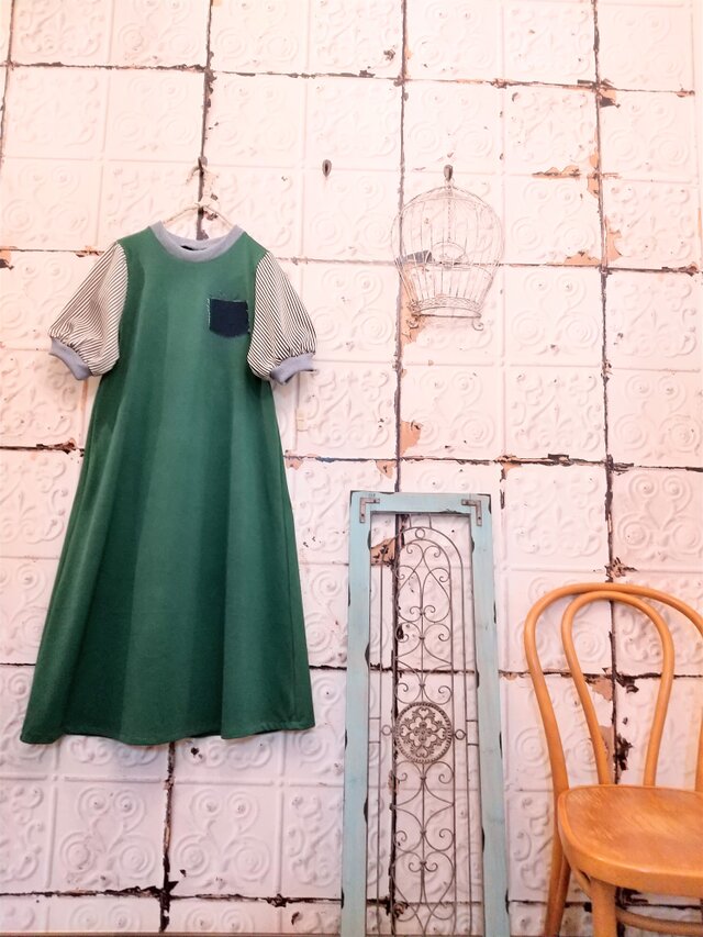 グリーン&ストライプパフスリーブワンピース
