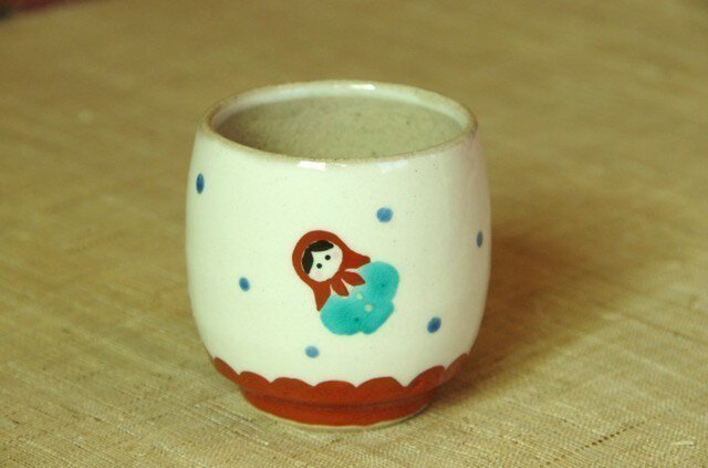 上絵付マトリョーシカ湯呑の画像1枚目