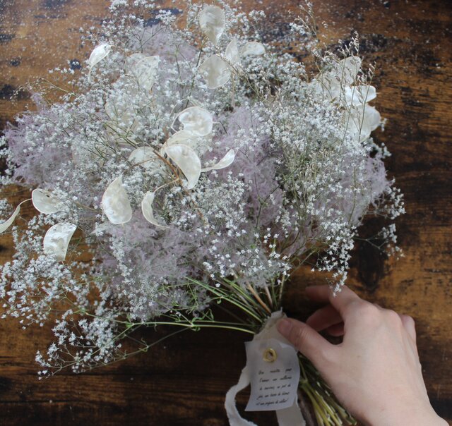 三日月リース　スモークツリー　リース　ドライフラワー　スワッグ　ブーケ 大変お待たせいたしました・・！ ＜冬の音楽会＞サツマ杉・赤い