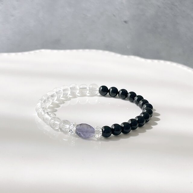 宝石質アイオライト煌めく✧モリオン6mmとアイスクリスタルのお守りブレスレット✧