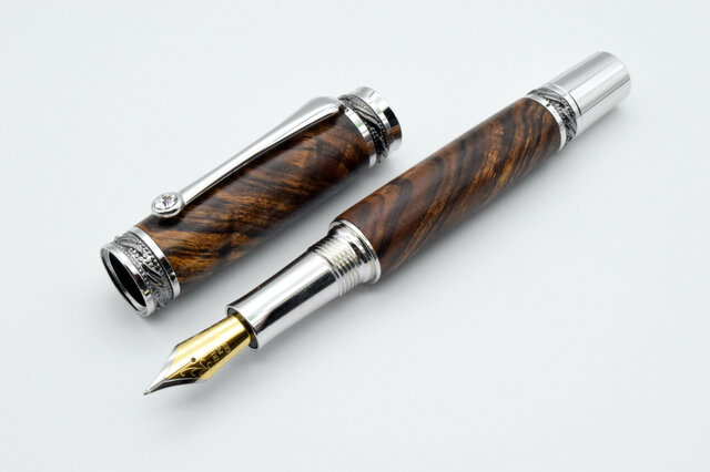 手作り 木製 万年筆 デサートアイアンウッド】手作り木製万年筆 #6 | iichi 日々の暮らしを
