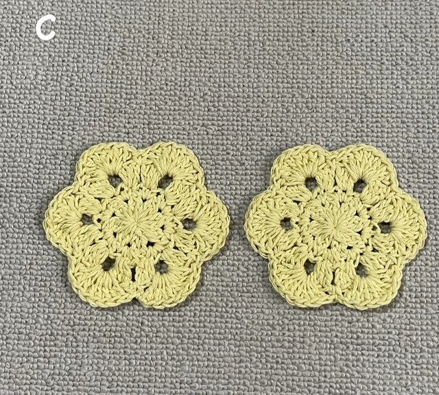 ハンドメイド　コースター2枚セット　小物敷きなどに 5☘️C☘️モチーフコースター 2枚セット | iichi 日々の暮らしを