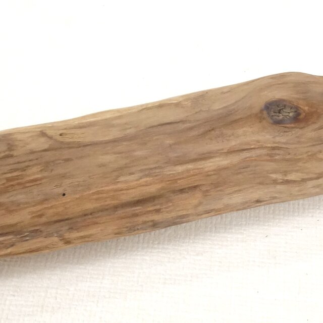 温泉流木】三角棒の流木 流木素材 インテリア素材 木材 | iichi 日々の