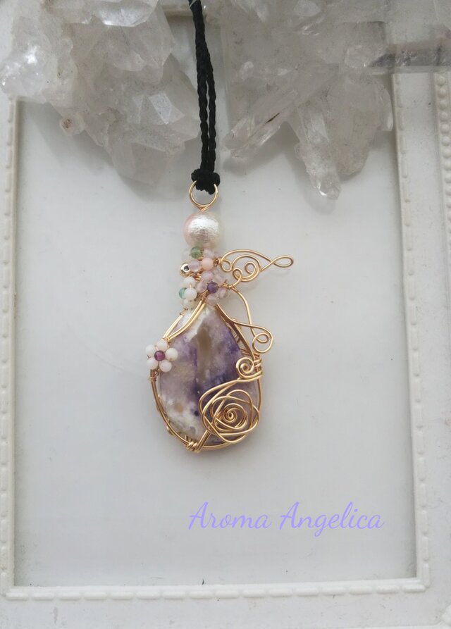 Aさま  ティファニーストーン天使のペンダント