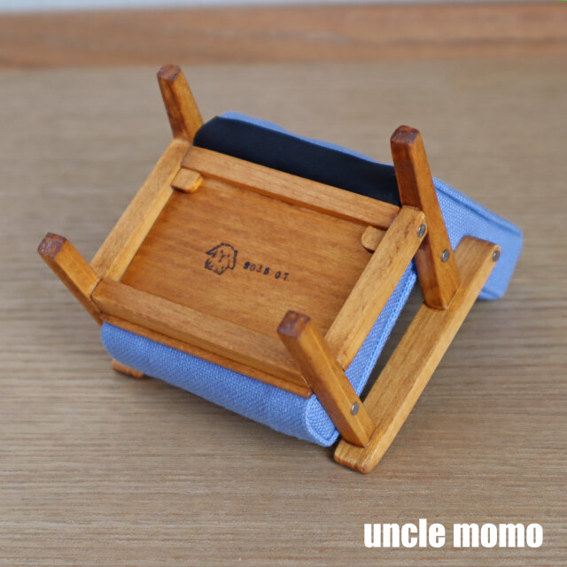 ドール用ソファ1人掛け（色：ライトブルー×チェスナット） 1/12