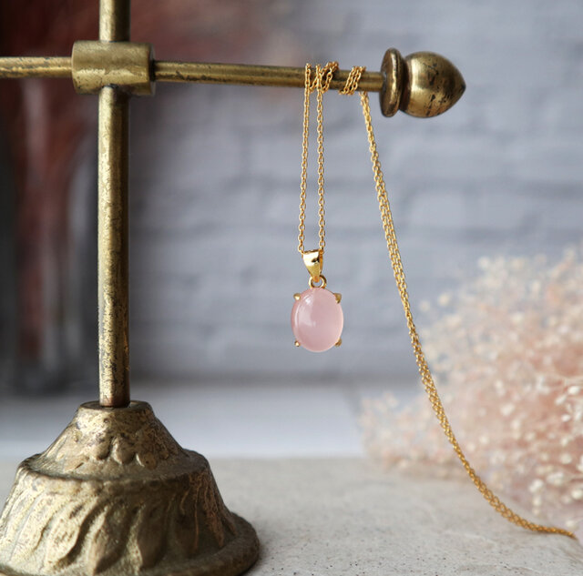 14kgf】宝石質ピンクカルセドニーの一粒ネックレス(オーバル) | iichi