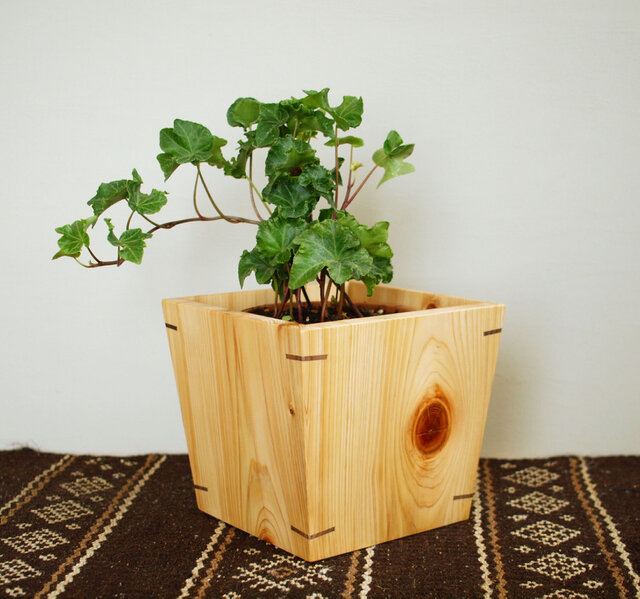 値引 木製 鉢カバー（4号鉢用） ヒノキ材2 植木鉢カバー | iichi 日々 鉢・プランター