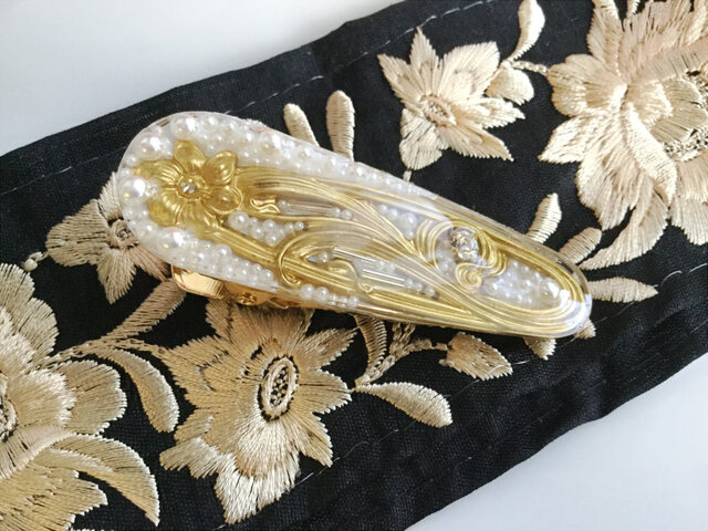 アールヌーヴォーなヘアクリップ【パール ホワイト】 | iichi