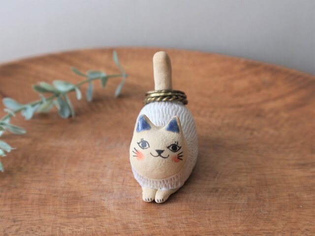 陶器で作った ネコのリングホルダー ( 白色 ) | iichi 日々の