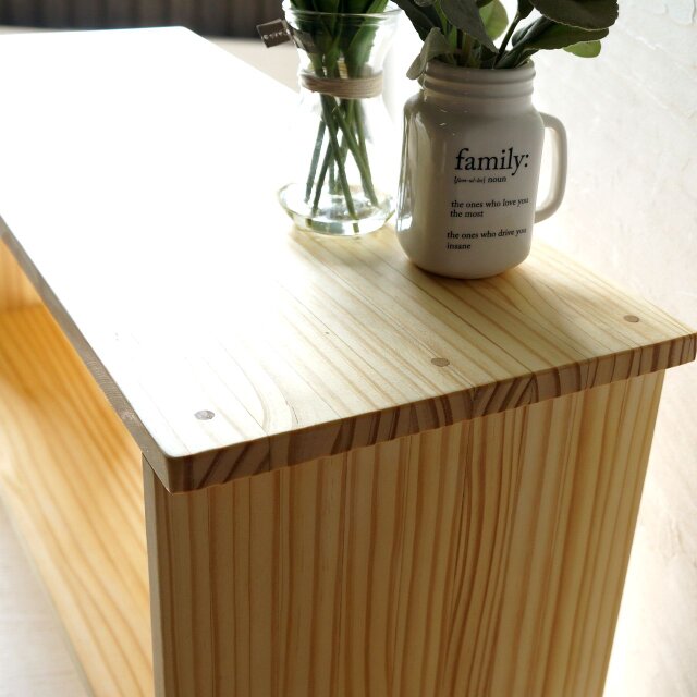 ローテーブル 飾り棚 自由に使えるパイン材のテーブル兼収納棚