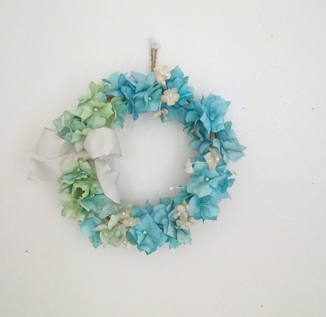 染め布花＊さわやか紫陽花のリース | iichi 日々の暮らしを心地よく