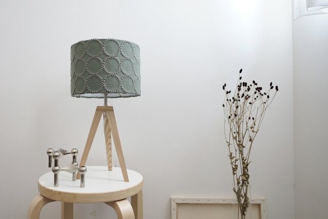 ミナポルホネン生地仕様　ハンドメイドルームランプ　タンバリン タンバリン テーブルランプ【ミナペルホネン生地】 | iichi 日々の