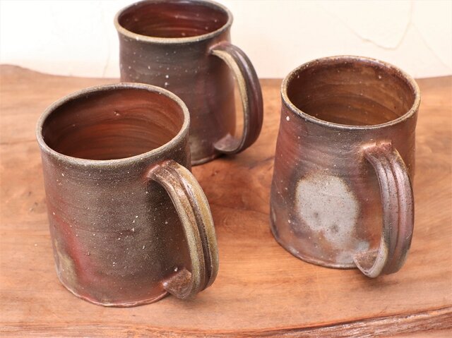 備前焼 ビールジョッキ・サンギリ b5-085 | iichi 日々の暮らしを