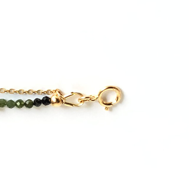 グリーントルマリン・リーフグリーンからフォレストグリーン深い森の