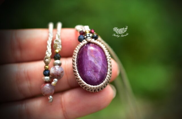 艶やか☆スタールビー マクラメペンダント481 | iichi 日々の暮らしを