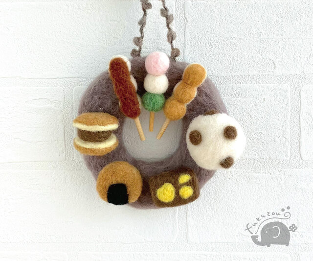 小さな和菓子のリース＊フェルト | iichi 日々の暮らしを心地よくする