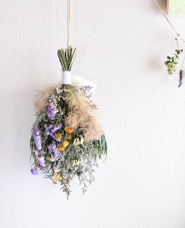 秋色スワッグ！スモークツリーやスターチス、ラベンダーを使ったレトロ感あるドライフラワー・スワッグ！