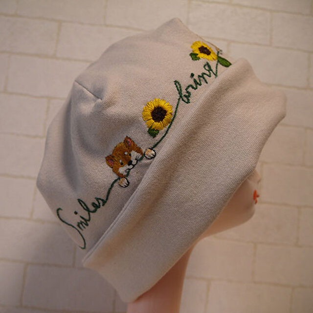 コットン素材スパンフライスニット生地で作ったニット帽（柴ちゃんとひまわり）