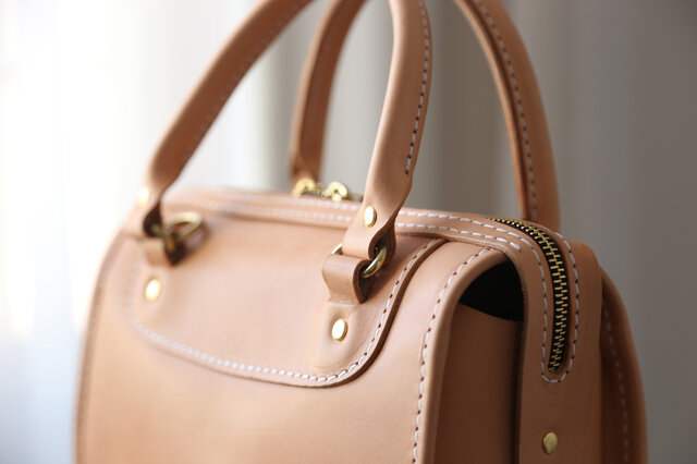 本革手作りの二本手ファスナーボストンミニバッグバッグ | iichi 日々