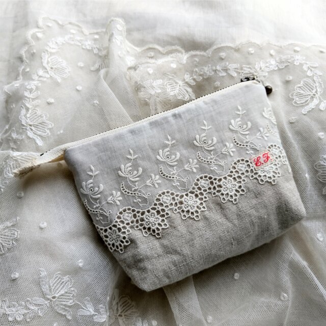 アンティークレース*ナチュラルリネン*ミニポーチ*b