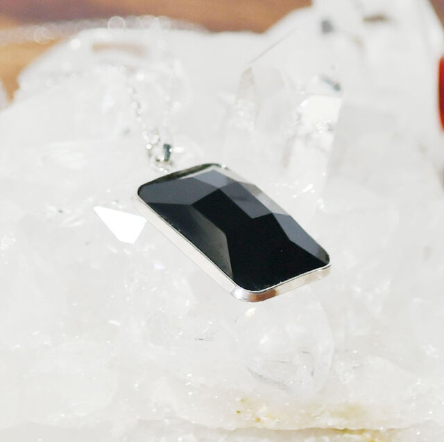 K18 オニキス ペンダントトップ CA036 | iichi 日々の暮らしを心地よく