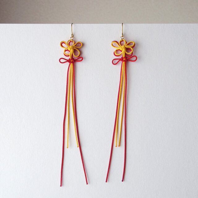 ピアス「燦々眸」（黄×朱）