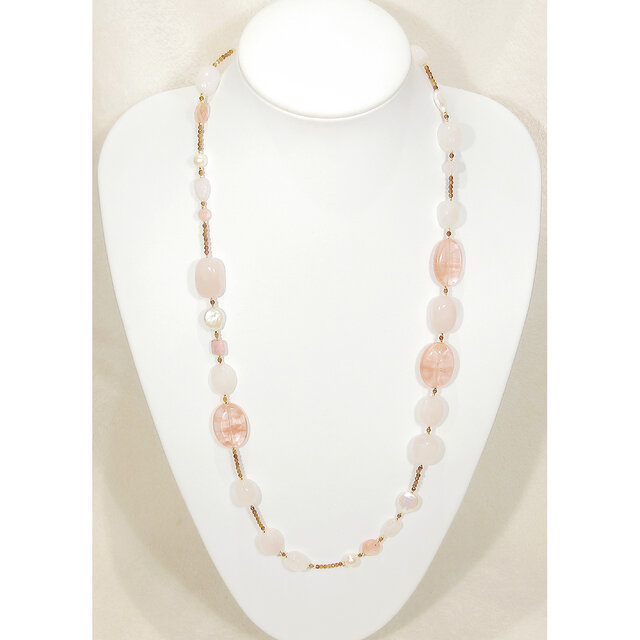 ストロベリークォーツ、本真珠（淡水）、ローズクォーツ、ガーネットとSV925のネックレス（ロジウム、天然石、バロック）