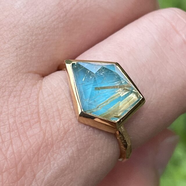 ルチルクォーツ　×　ターコイズ　ダブレット 5角形　立体的なカット　シルバーSV925リング