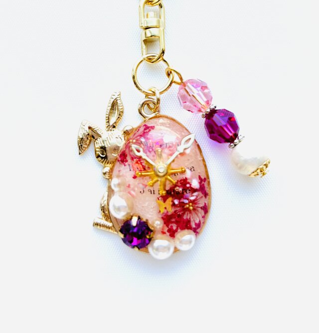 ウサギたまごキーホルダー （花踊る時）