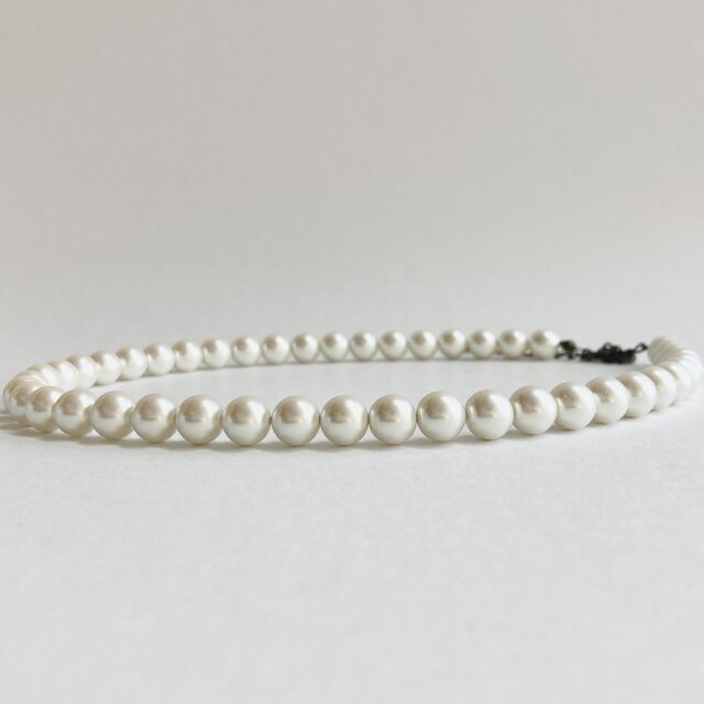 ガラスパールショートネックレス/8mm約38cm+5cm/エクリュクリーム/真鍮古美/made in japan
