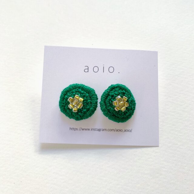 刺繍ピアス【緑】