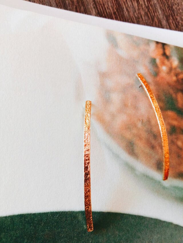 シンプル三日月ピアス