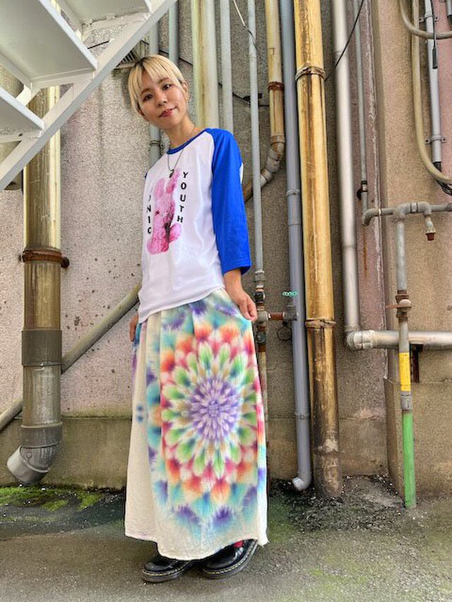 タイダイ染め　スカート　柔虹や空を映す湖面カラーに美しく幻想的な大曼荼羅 HD17-04