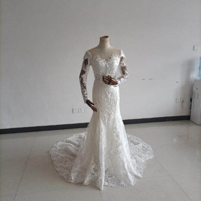 高品質！   ウェディングドレス   3D立体レース刺繍  トレーン  挙式ウェディングドレス