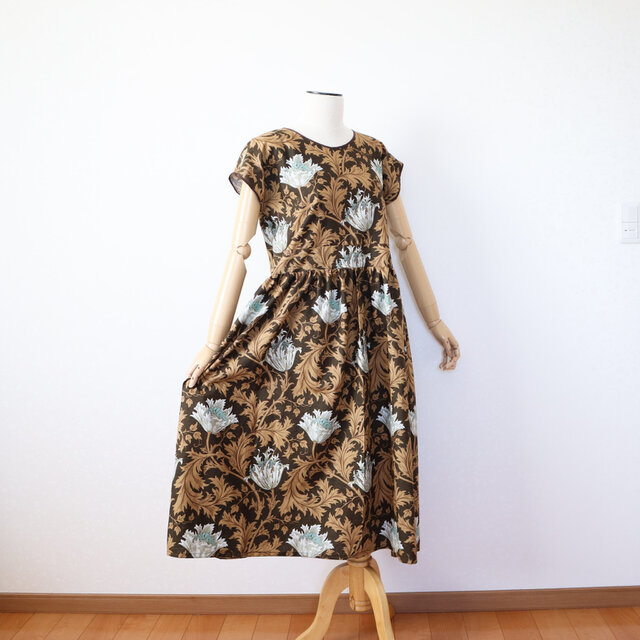 ウィリアムモリス　アネモネの半袖ワンピース