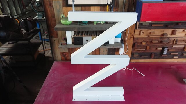 マットホワイトでアイアンな極太鉄脚♪ 50×400×650mm ZZ型 2脚 マットホワイトでアイアンな極太鉄脚♪ 50×400×650mm ZZ型 2脚